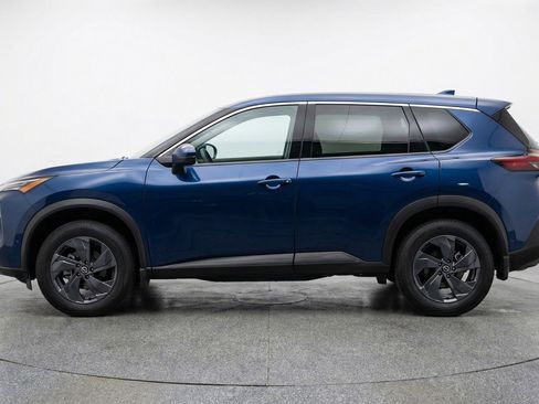 Used 2025 Nissan Rogue SV image 5