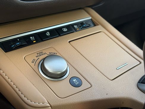 Used 2017 Lexus ES 350 image 16