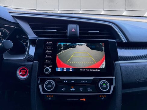 Used 2019 Honda Civic Touring image 11