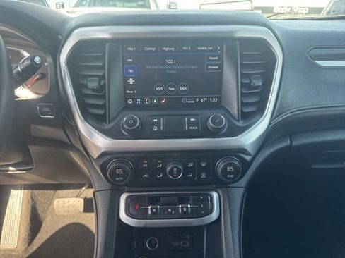 Used 2023 GMC Acadia SLT image 12