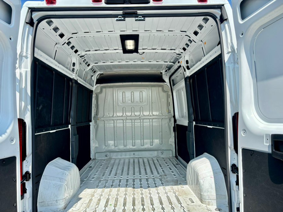 Used 2025 RAM ProMaster 2500 w/ Convenience Group FWD image 27