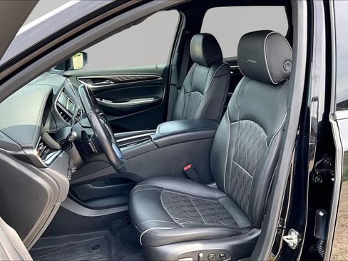 Used 2023 Buick Enclave Avenir w/ Avenir Technology Package AWD/4WD image 25