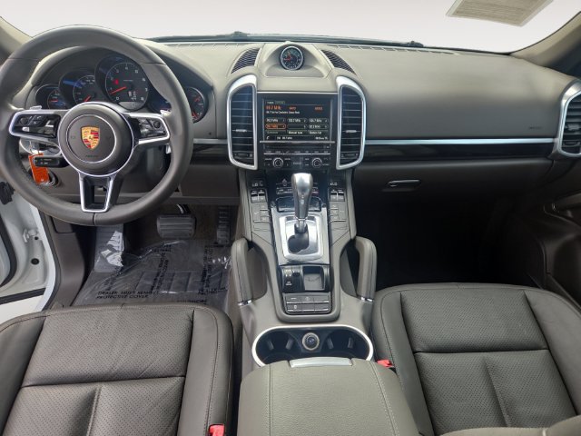 Used 2016 Porsche Cayenne AWD/4WD image 10