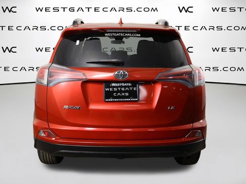 Used 2017 Toyota RAV4 LE FWD image 4