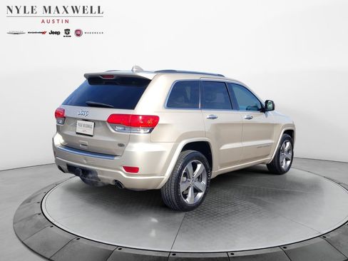 Used 2015 Jeep Grand Cherokee Overland w/ Trailer Tow Group IV image 16