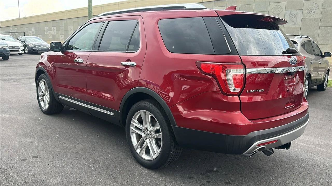 Used 2017 Ford Explorer Limited FWD image 10
