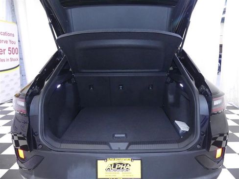 Used 2023 Volkswagen ID.4 Pro image 33