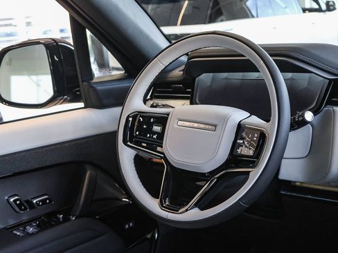 New 2026 Land Rover Range Rover Sport Dynamic SE AWD/4WD image 19