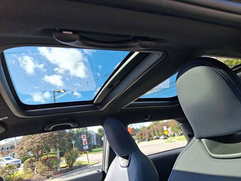 Used 2025 MINI Cooper 2-Door Hardtop image 15