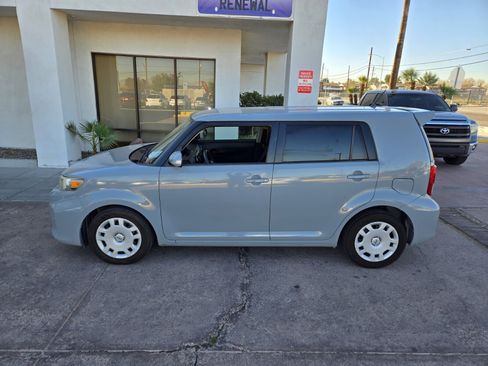 Used 2012 Scion xB image 2