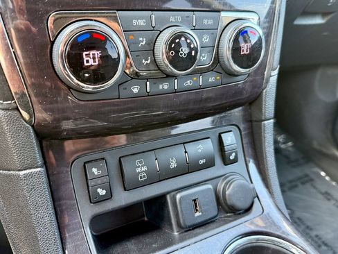 Used 2017 Buick Enclave Leather AWD/4WD image 34