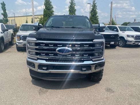 Used 2023 Ford F250 Lariat w/ Lariat Ultimate Package AWD/4WD image 8