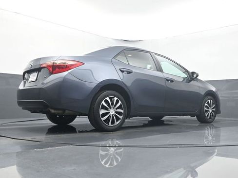 Used 2018 Toyota Corolla LE image 11