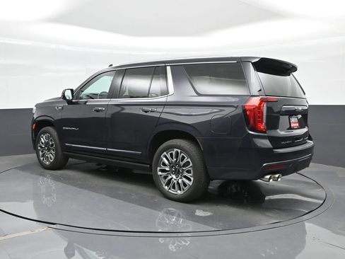 Used 2023 GMC Yukon Denali Ultimate AWD/4WD image 3