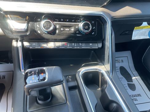 Certified 2022 GMC Sierra 1500 Denali AWD/4WD image 26
