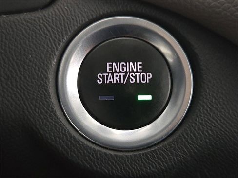 Used 2022 Chevrolet Equinox LS w/ LS Convenience Package image 22