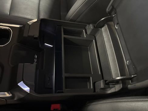 Certified 2022 GMC Sierra 1500 SLT w/ SLT Premium Package image 25