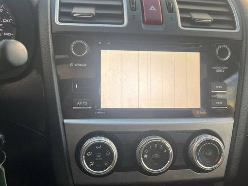 Used 2016 Subaru Crosstrek 2.0i Premium w/ Moonroof Package image 12