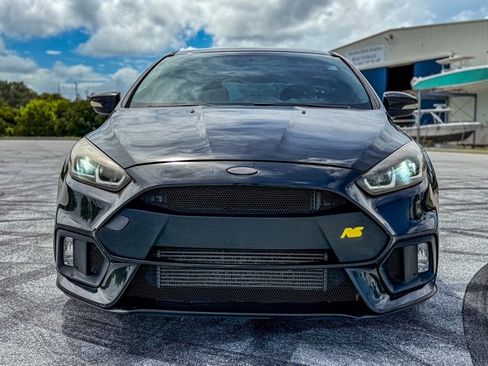 Used 2017 Ford Focus ST image 3