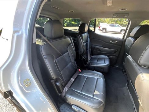 Certified 2023 GMC Acadia SLT image 13