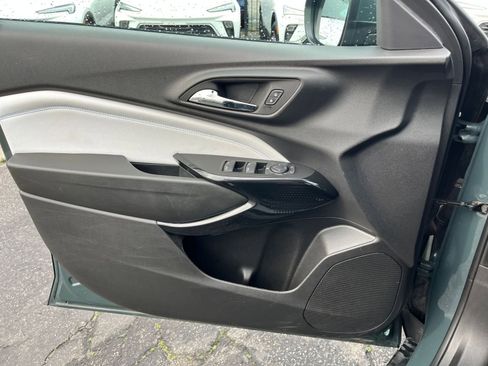 Used 2025 Chevrolet Trax LT image 20