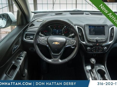 Used 2020 Chevrolet Equinox LT w/ Driver Convenience Package FWD image 5