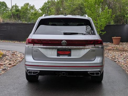 Used 2025 Volkswagen Atlas SEL Premium R-Line AWD/4WD image 4