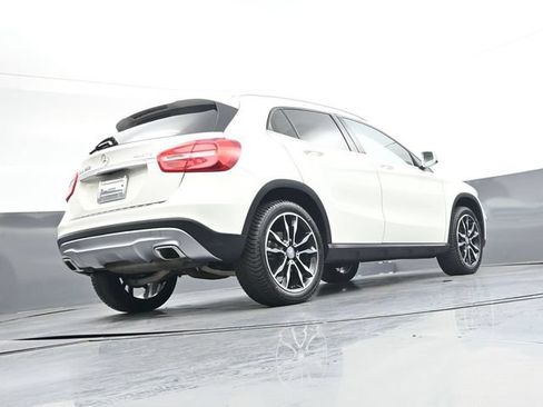 Used 2017 Mercedes-Benz GLA 250 4MATIC image 31