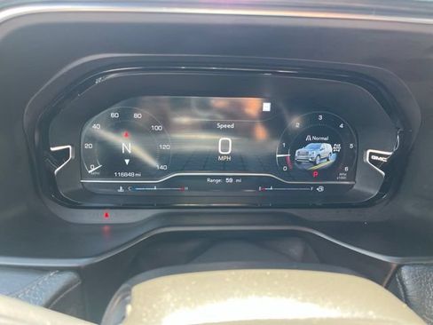Used 2022 GMC Yukon XL Denali w/ Denali Premium Package AWD/4WD image 35