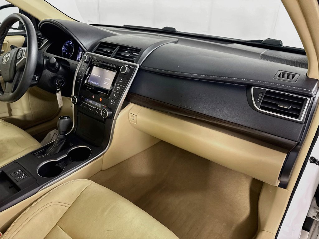 Used 2015 Toyota Camry XLE FWD image 34