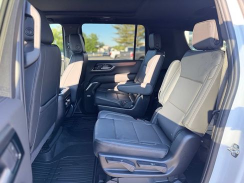 Used 2026 GMC Yukon XL Denali w/ Sun & Power Step Package AWD/4WD image 26