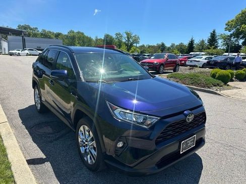 Used 2021 Toyota RAV4 XLE Premium AWD/4WD image 6