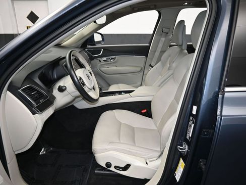 Used 2020 Volvo XC90 T5 Momentum w/ Protection Package image 10
