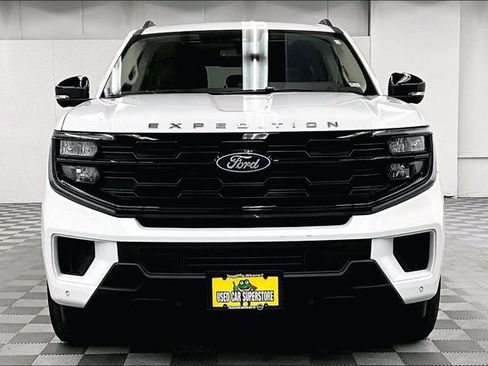 Used 2025 Ford Expedition Active AWD/4WD image 4