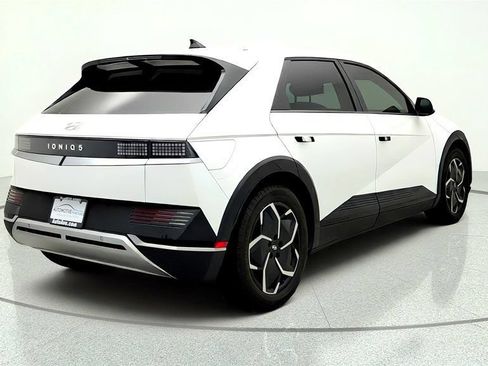 Used 2024 Hyundai Ioniq 5 SEL RWD image 5