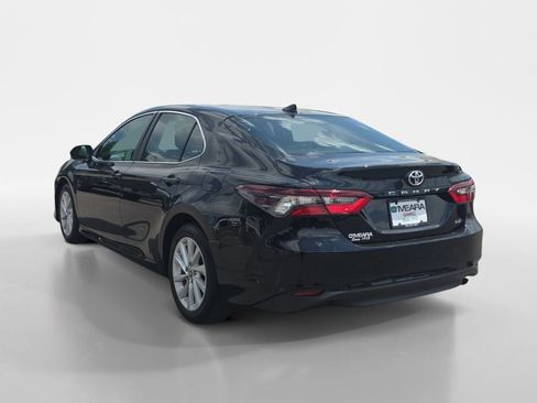 Used 2023 Toyota Camry LE w/ Convenience Package FWD image 3