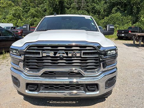 Used 2026 RAM 2500 Big Horn AWD/4WD image 3