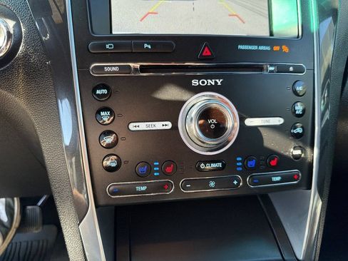 Used 2017 Ford Explorer Sport w/ Equipment Group 401A AWD/4WD image 39