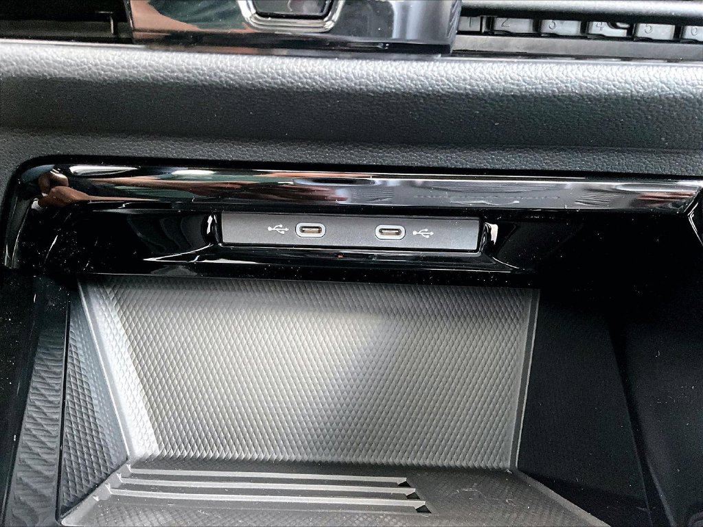 New 2026 Volkswagen GTI SE FWD image 17