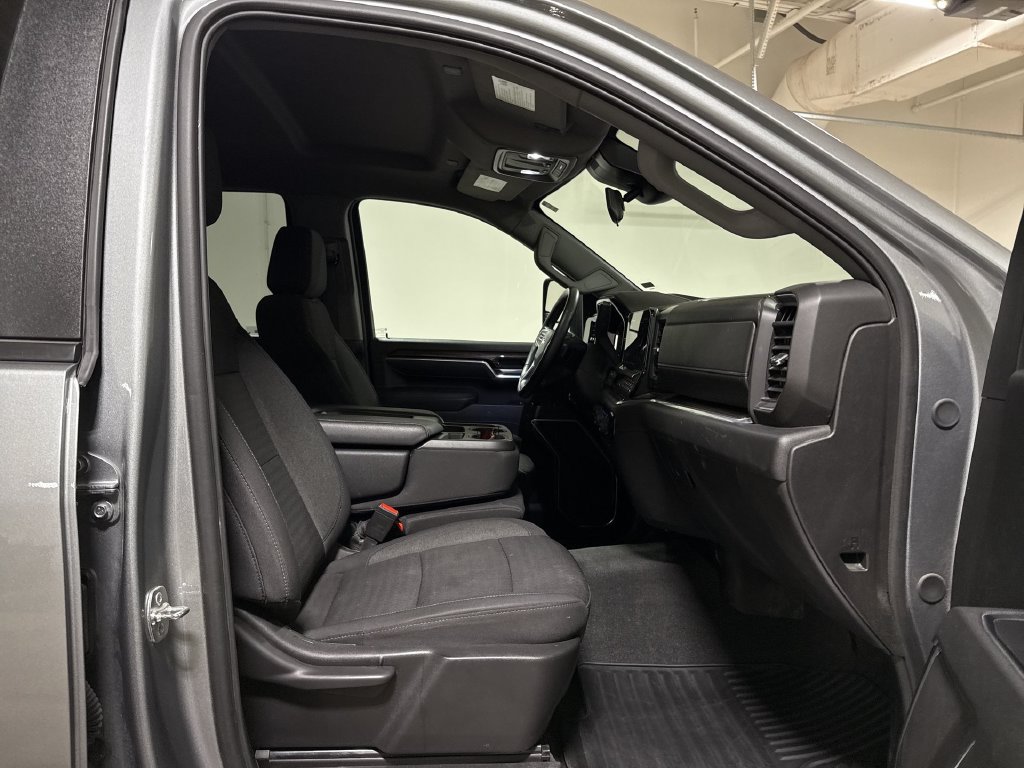 Used 2025 Chevrolet Silverado 2500 LT w/ Convenience Package AWD/4WD image 21
