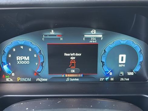 New 2025 Ford Bronco Badlands image 12