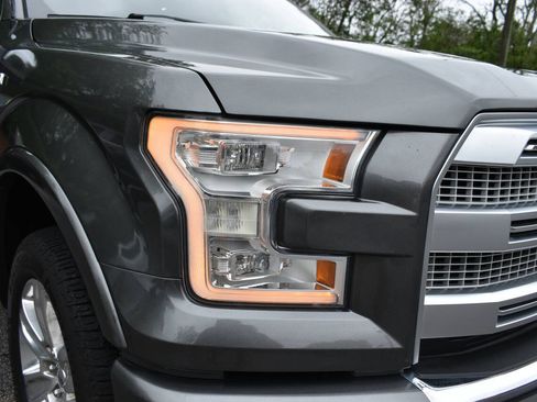 Used 2017 Ford F150 Platinum w/ Equipment Group 701A Luxury AWD/4WD image 46