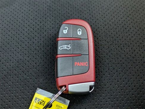 Used 2019 Dodge Challenger SRT Hellcat w/ Plus Package image 33