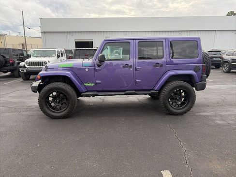 Used 2018 Jeep Wrangler Unlimited Sahara image 4