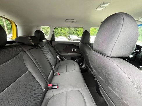 Used 2016 Kia Soul + FWD image 29
