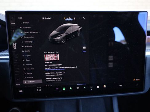 Used 2022 Tesla Model X Plaid image 36