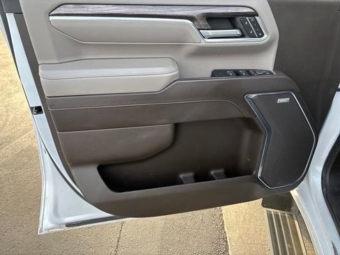 Used 2024 Chevrolet Silverado 3500 LTZ w/ LTZ Premium Package image 10