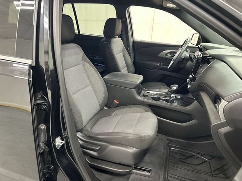 Certified 2023 Chevrolet Traverse LT w/ LPO, Floor Liner Package AWD/4WD image 23