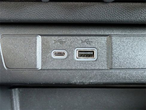 Used 2024 Chevrolet Suburban Premier w/ Premium Package image 25