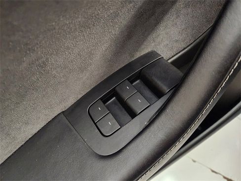Used 2022 Tesla Model 3 Performance image 20